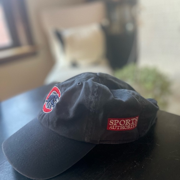 Chicago Cubs Hat - Picture 3 of 4